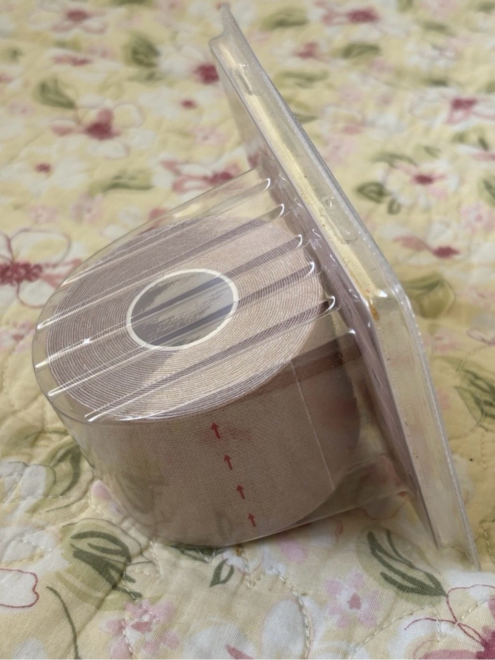 New breast-lifting adhesive tape, nude tape roll, 5.5 yards, water-resistant.